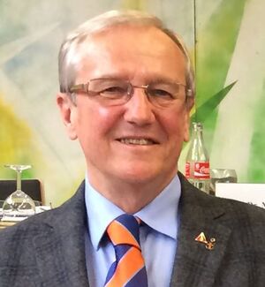 Bundesvorsitzender Dr. Helmut Eikam im Vorwort zur neuen "Brücke"